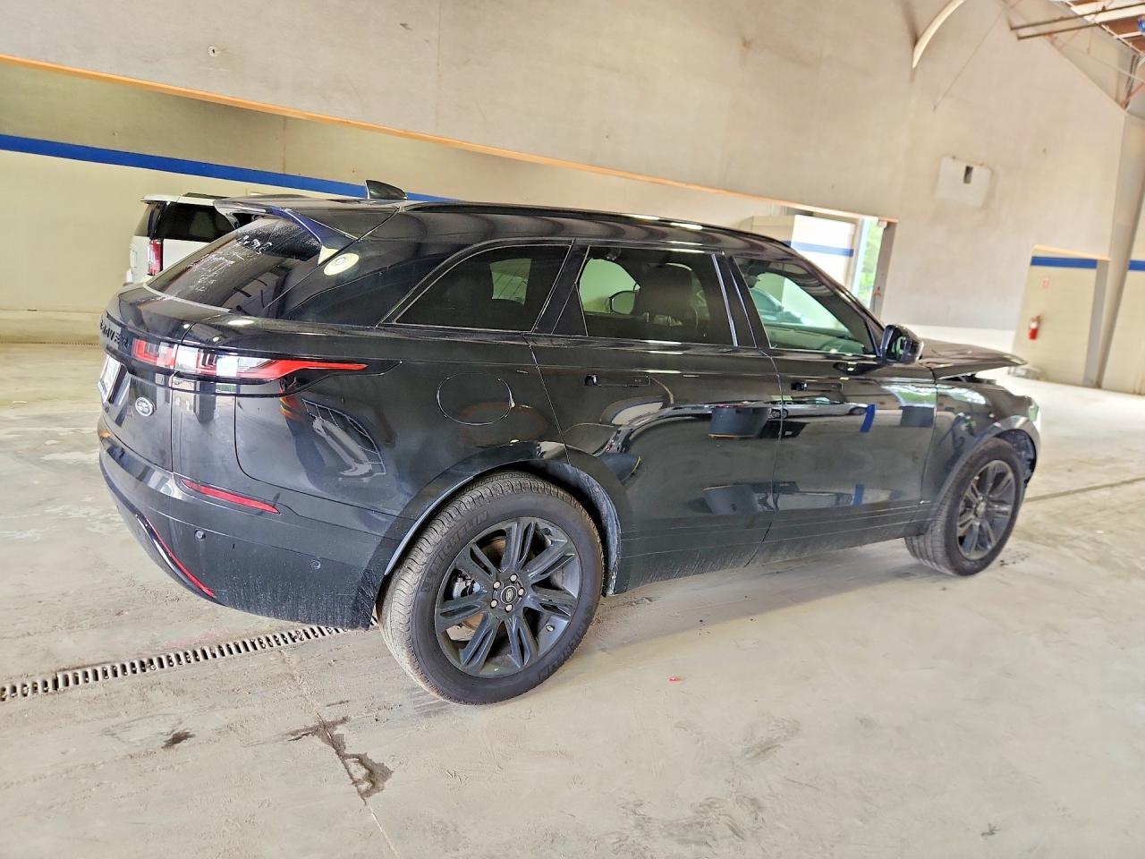 2021 Land Rover Range Rover Velar R-Dynamic S - Image 3