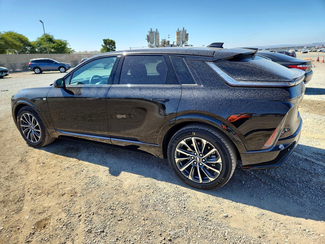 2025 Cadillac Lyriq Sport - Фото 2