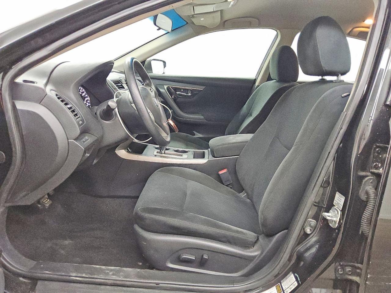 2015 Nissan Altima - Фото 7