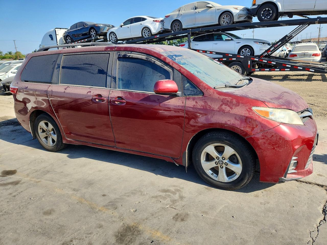 2019 Toyota Sienna Le - Фото 4