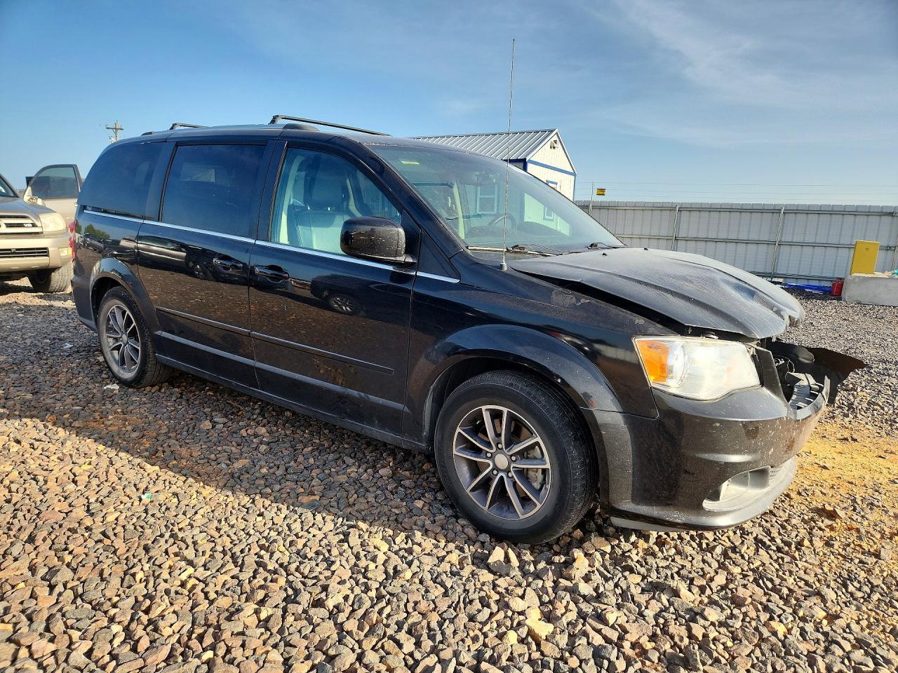 2017 Dodge Grand Caravan Sxt - Image 4