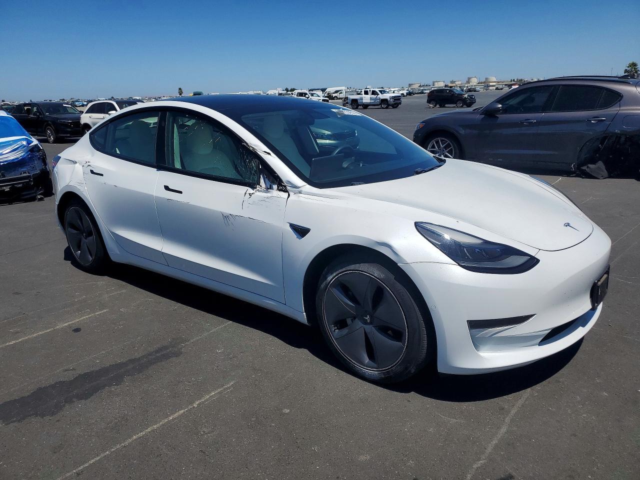 2021 Tesla Model 3 - Image 4