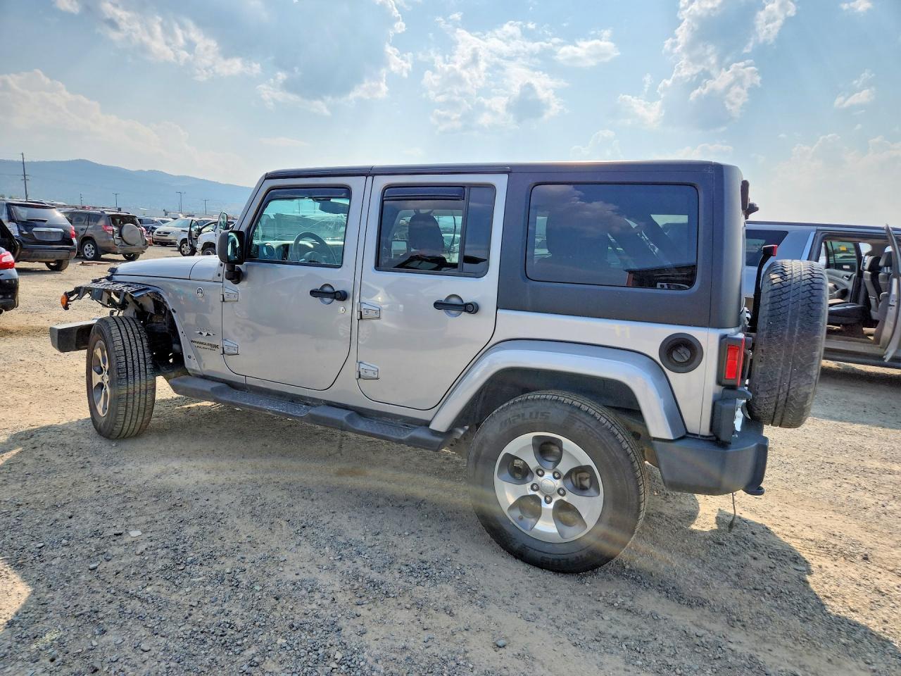 2018 Jeep Wrangler Unlimited Sahara - Фото 2