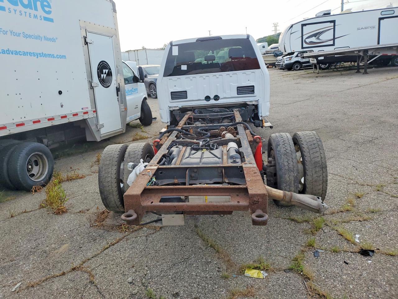 2017 Ford F550 Super Duty - Image 6