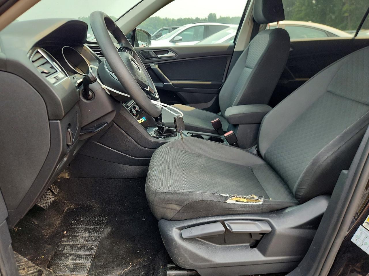 2020 Volkswagen Tiguan S - Фото 7