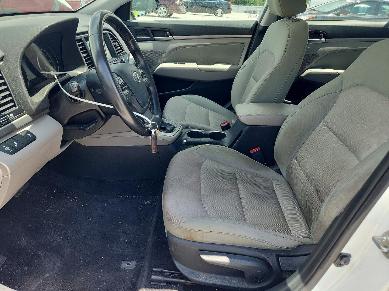 2017 Hyundai Elantra Se - Image 7