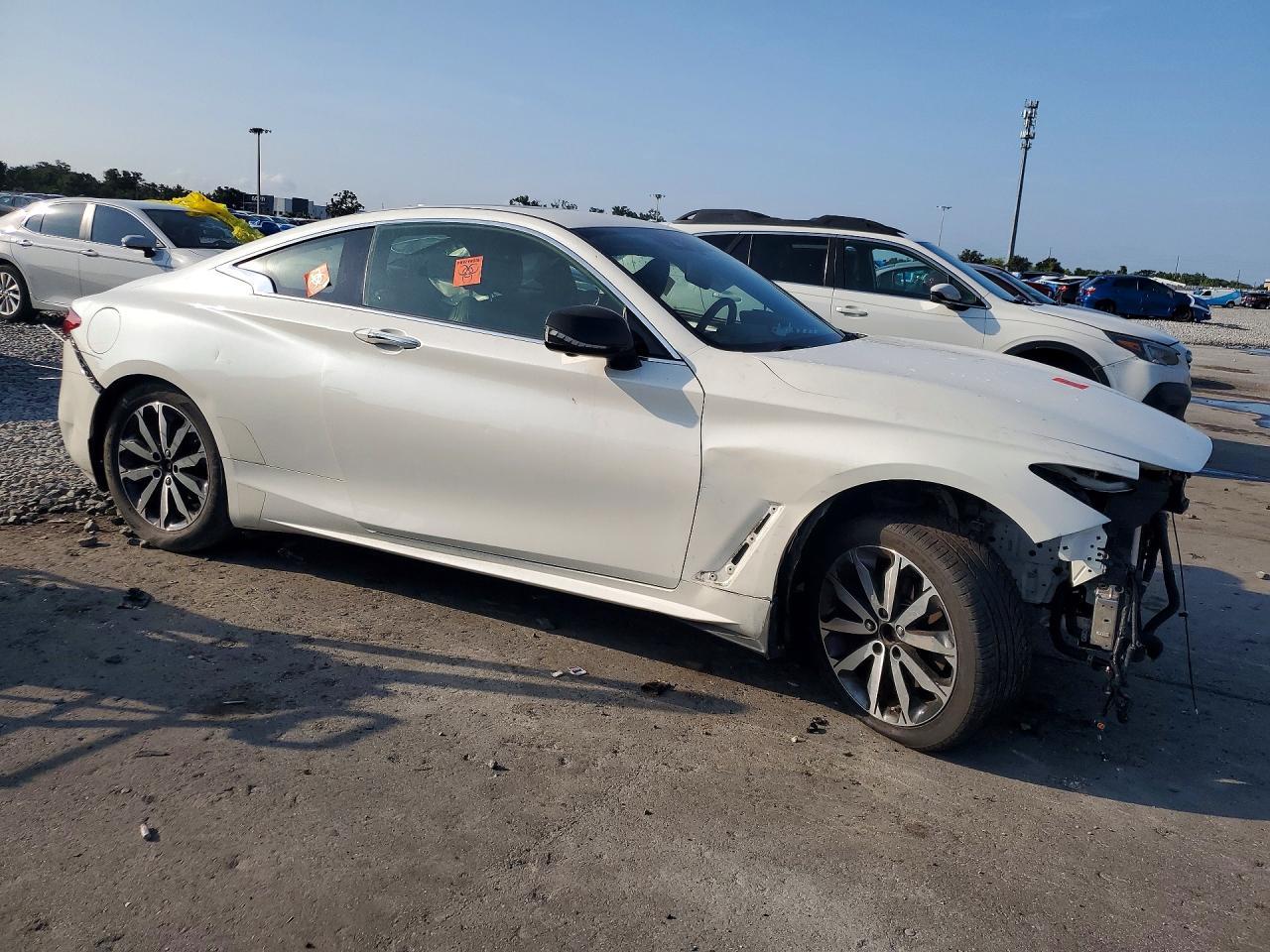 2021 Infiniti Q60 Luxe - Image 4