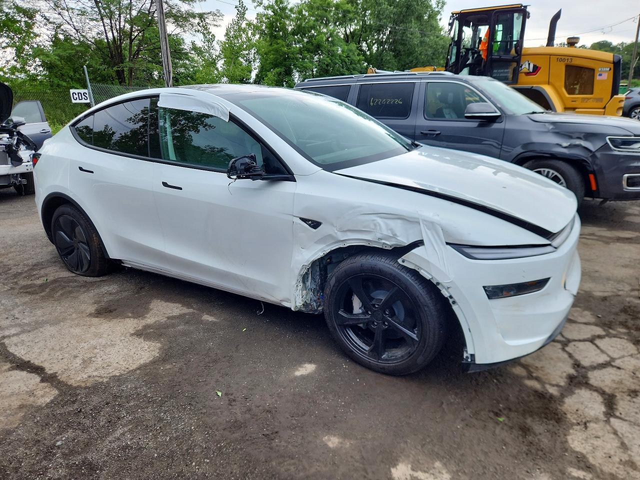 2026 Tesla Model Y - Image 4