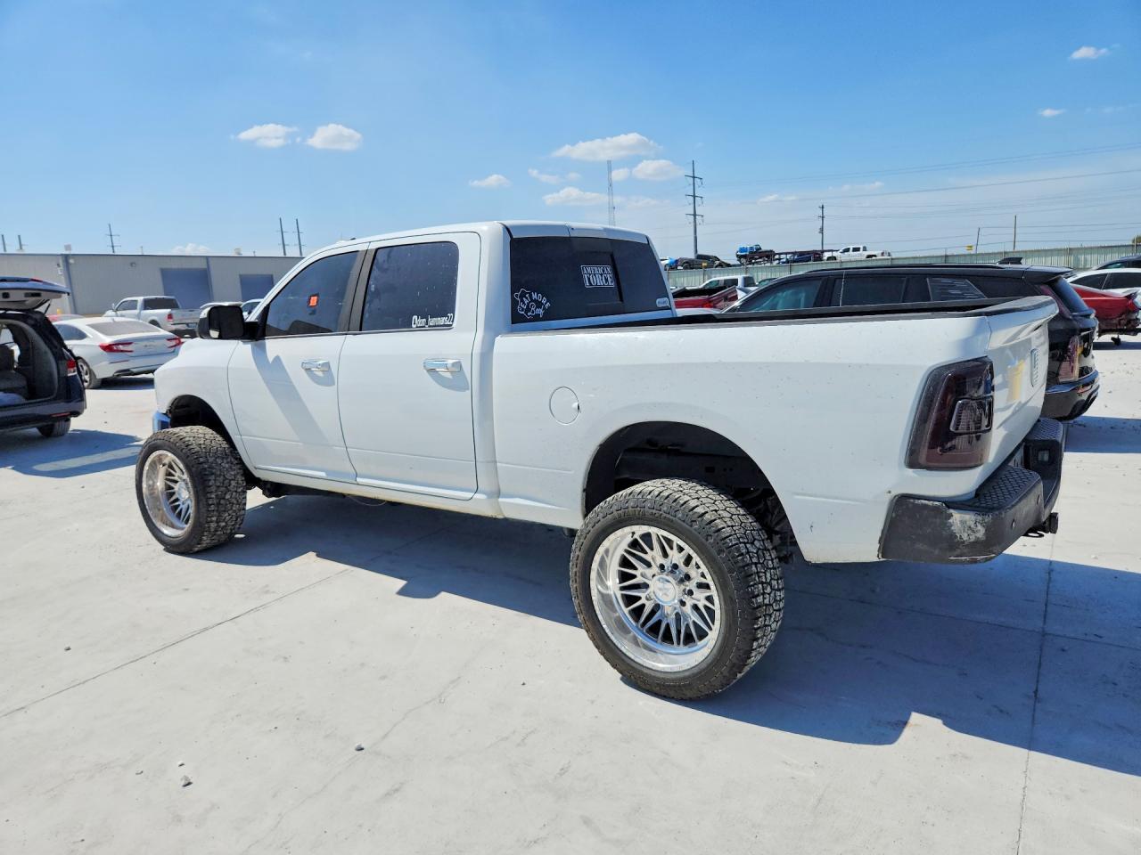 2016 Ram 2500 Slt - Image 2