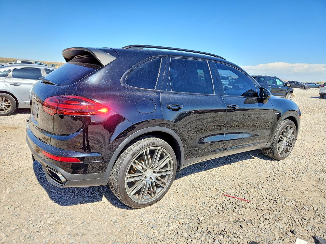 2016 Porsche Cayenne - Image 3