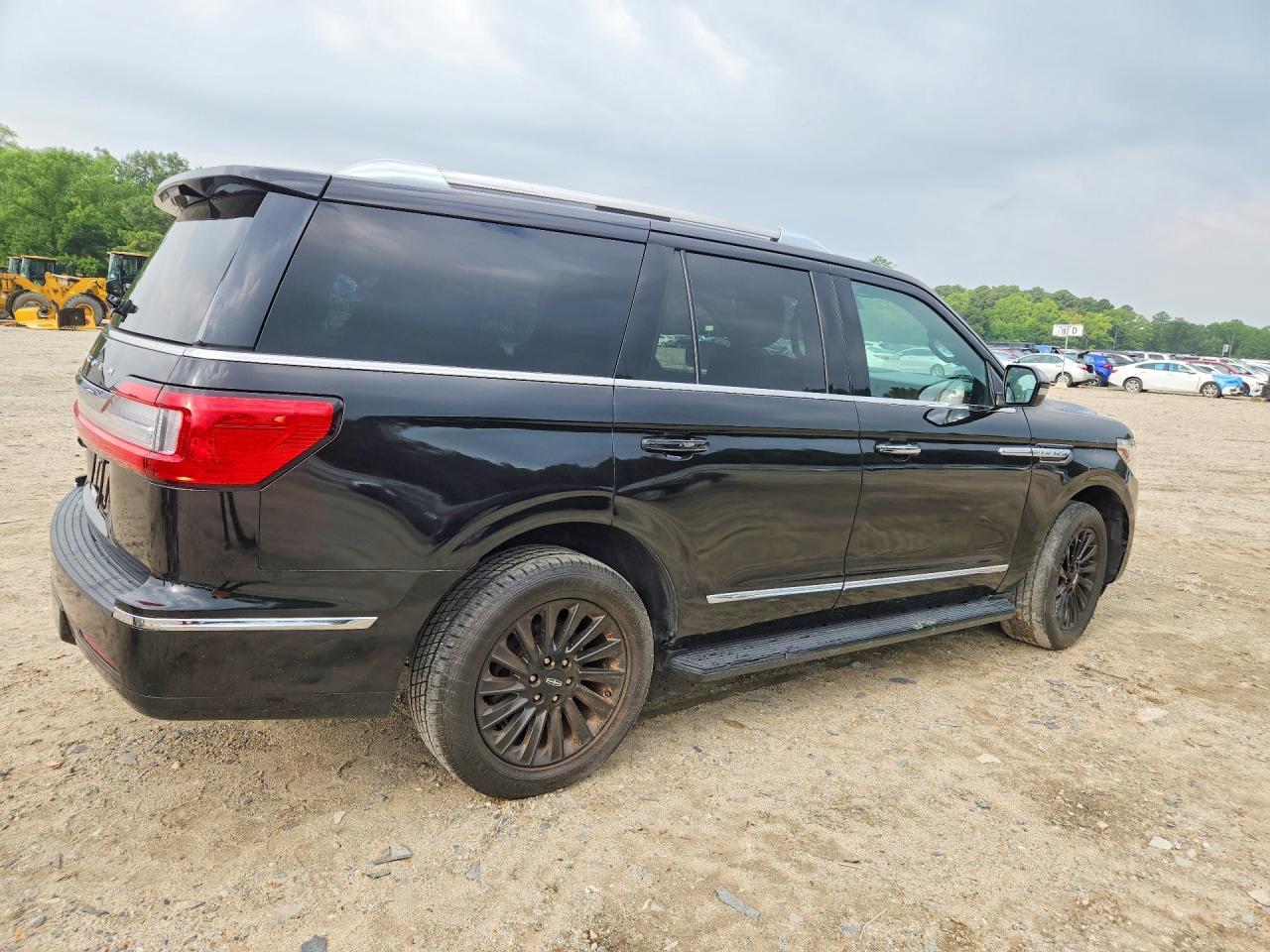 2019 Lincoln Navigator - Фото 3