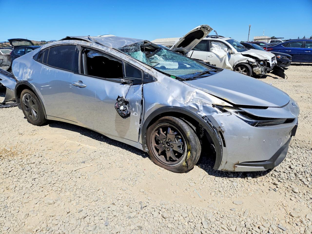 2025 Toyota Prius Le - Image 4