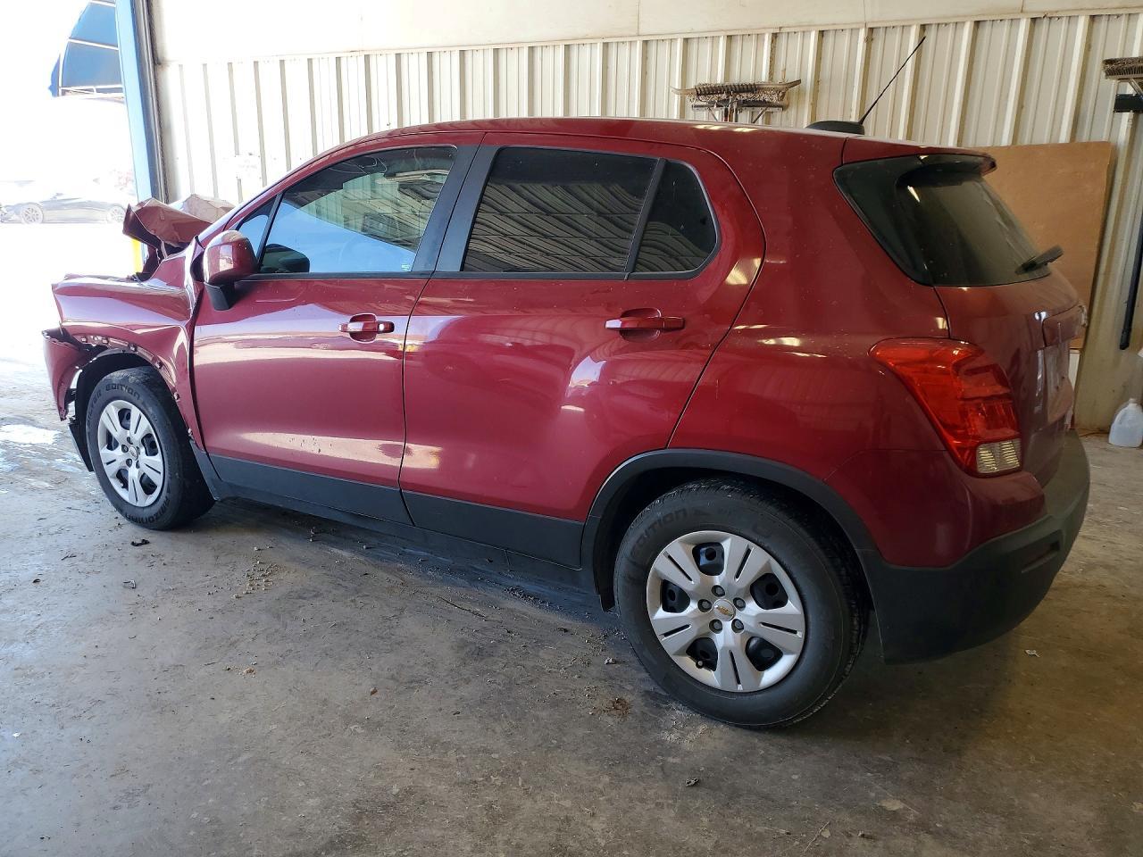 2015 Chevrolet Trax Ls - Image 2