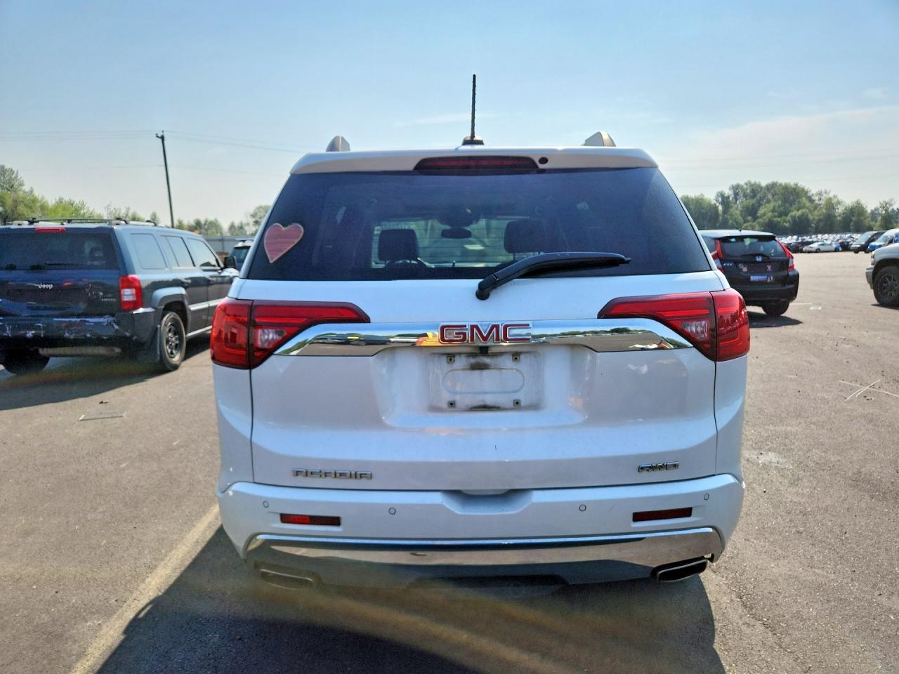 2017 GMC Acadia Denali - Фото 6