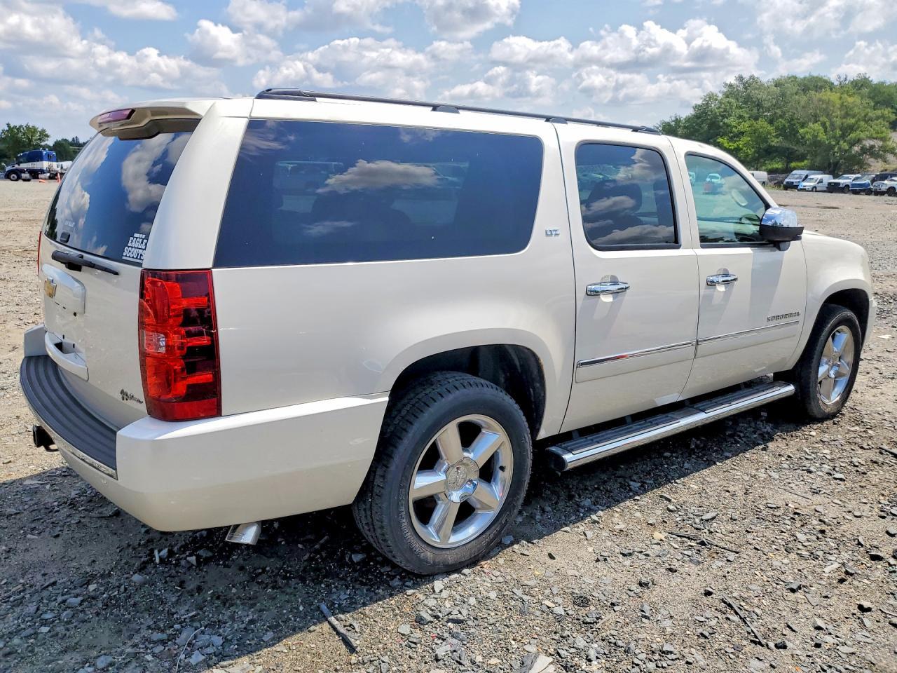2013 Chevrolet Suburban K1500 Ltz - Фото 3