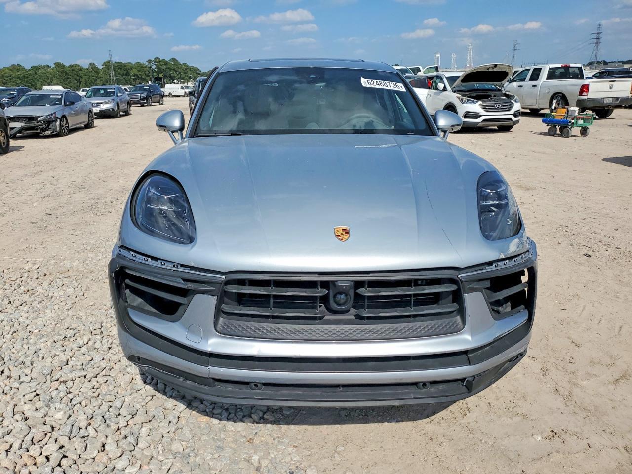 2026 Porsche Macan Base - Image 5