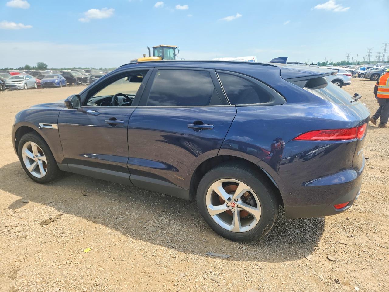 2017 Jaguar F-Pace Premium - Image 2