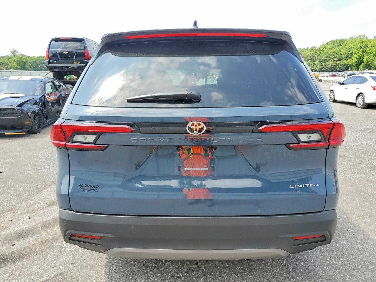 2026 Toyota Grand Highlander Limited - Image 6