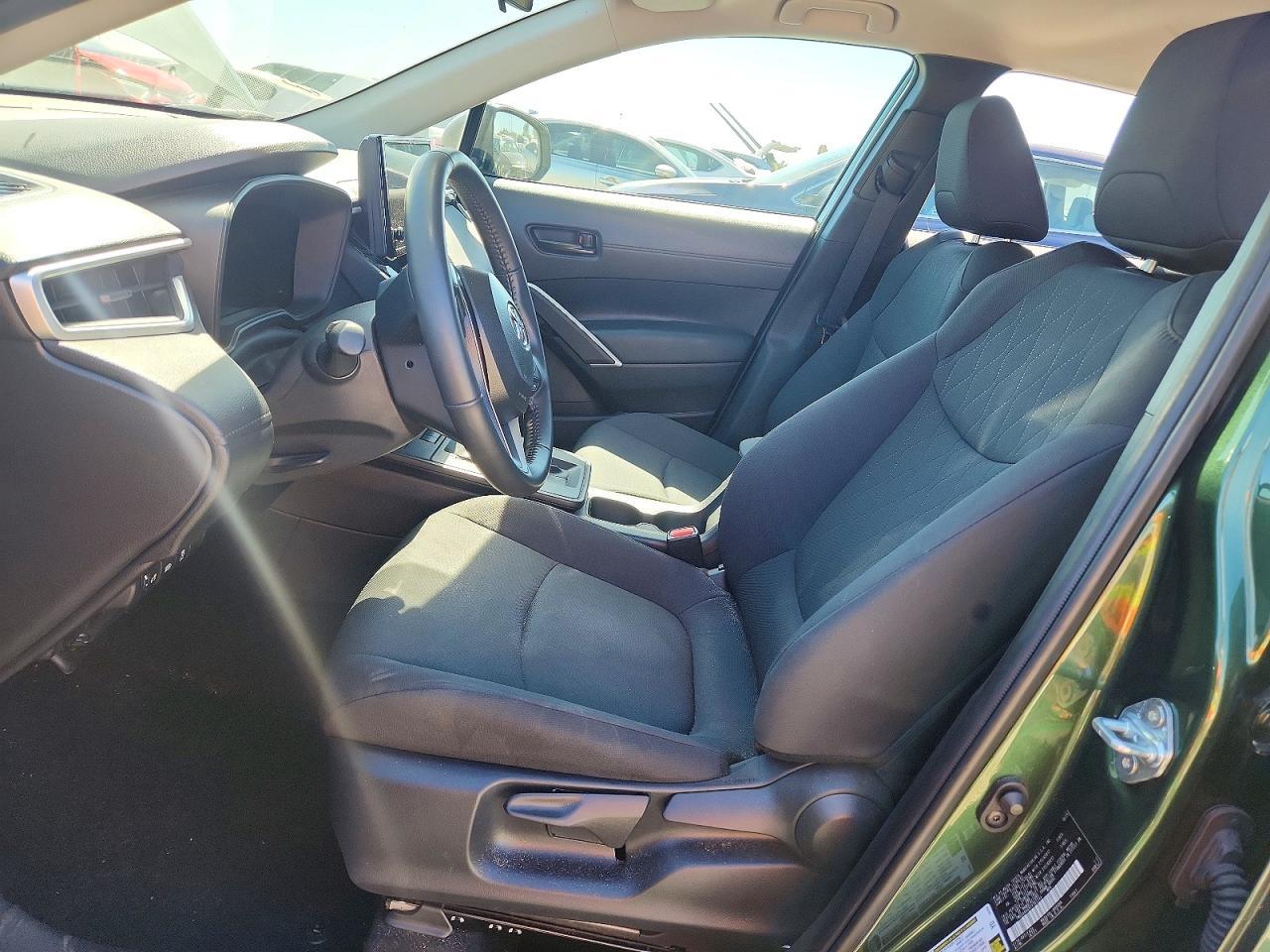 2026 Toyota Corolla Cross Le - Фото 7