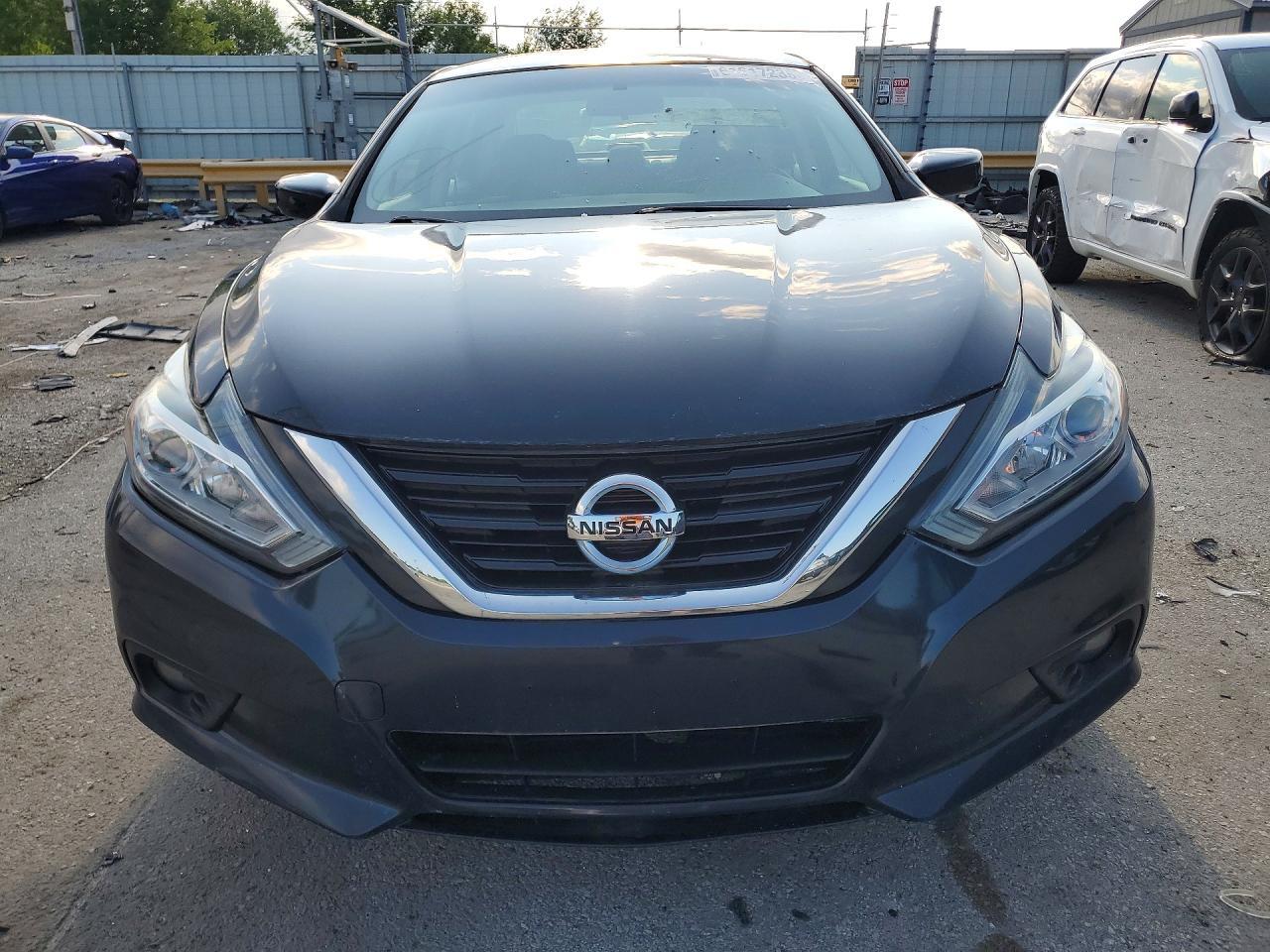 2016 Nissan Altima 2.5 - Image 5