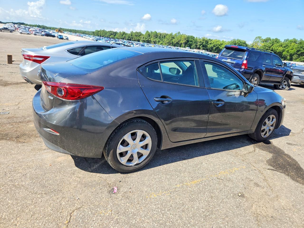 2017 Mazda 3 Sport - Image 3