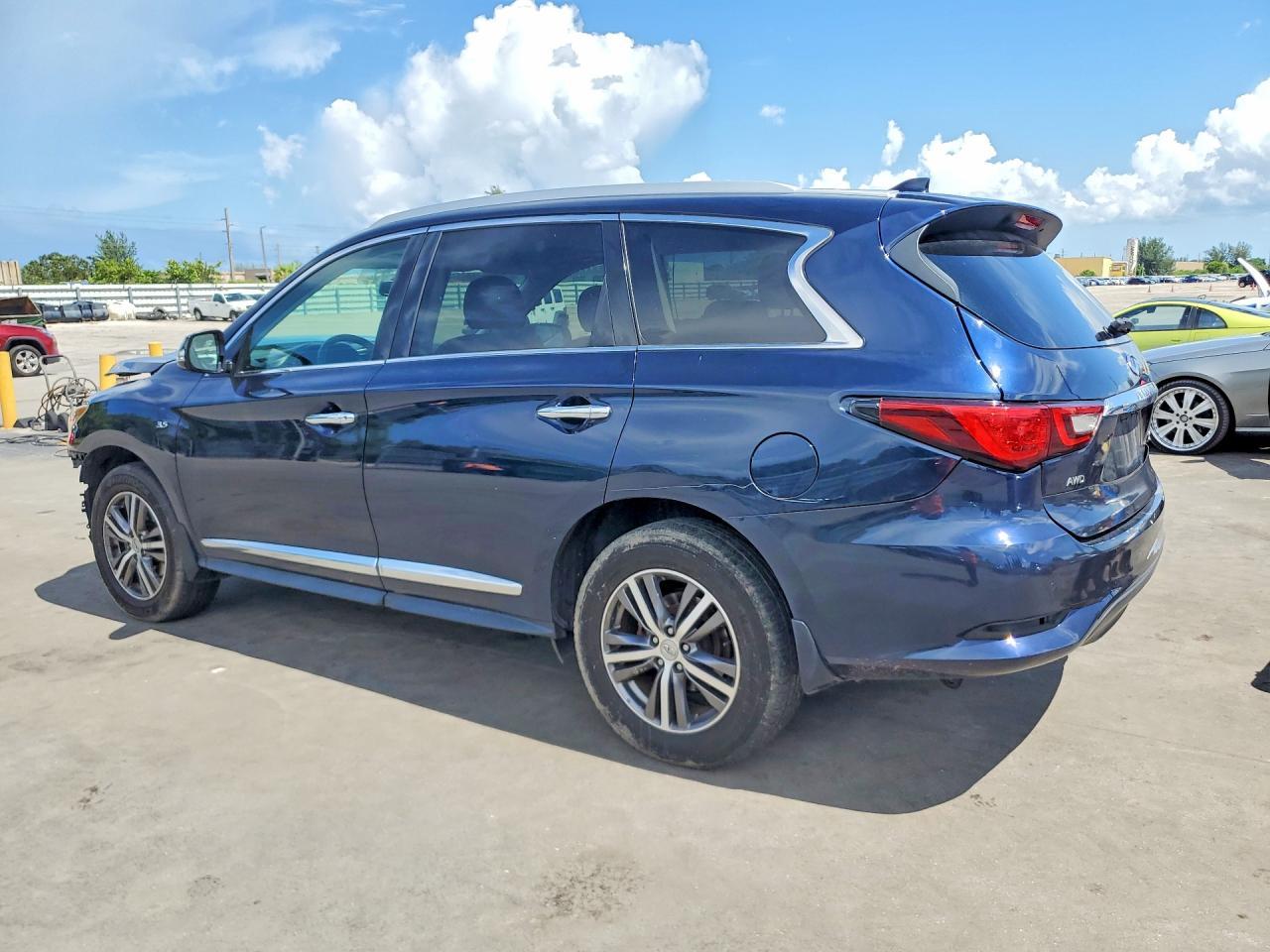 2020 Infiniti Qx60 Luxe - Image 2