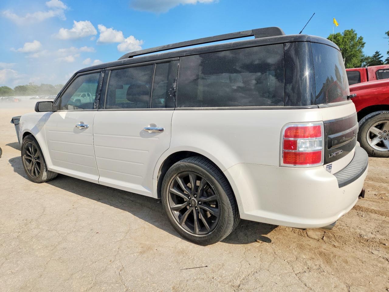 2019 Ford Flex Limited - Image 2