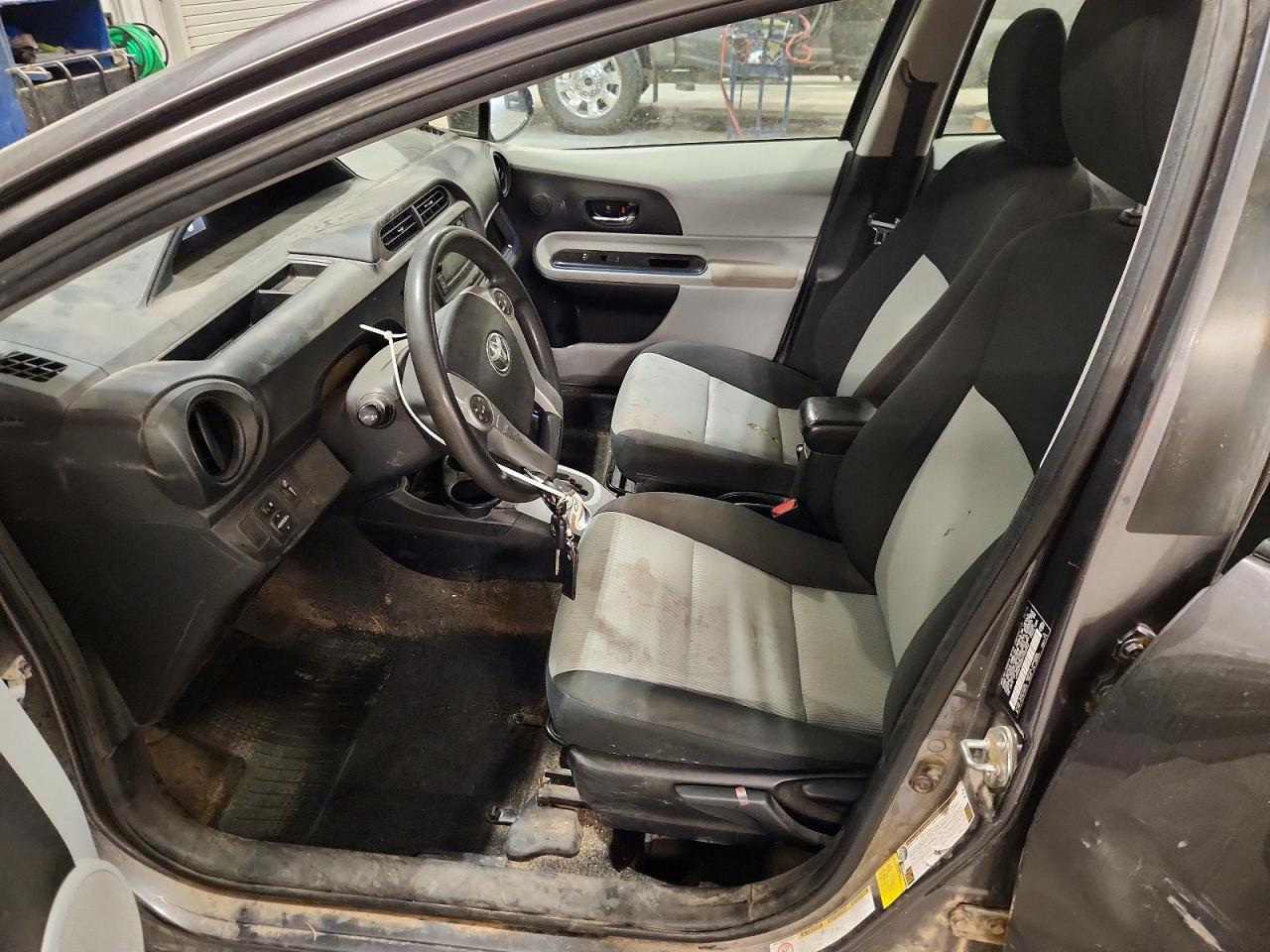 2013 Toyota Prius C Two - Image 7