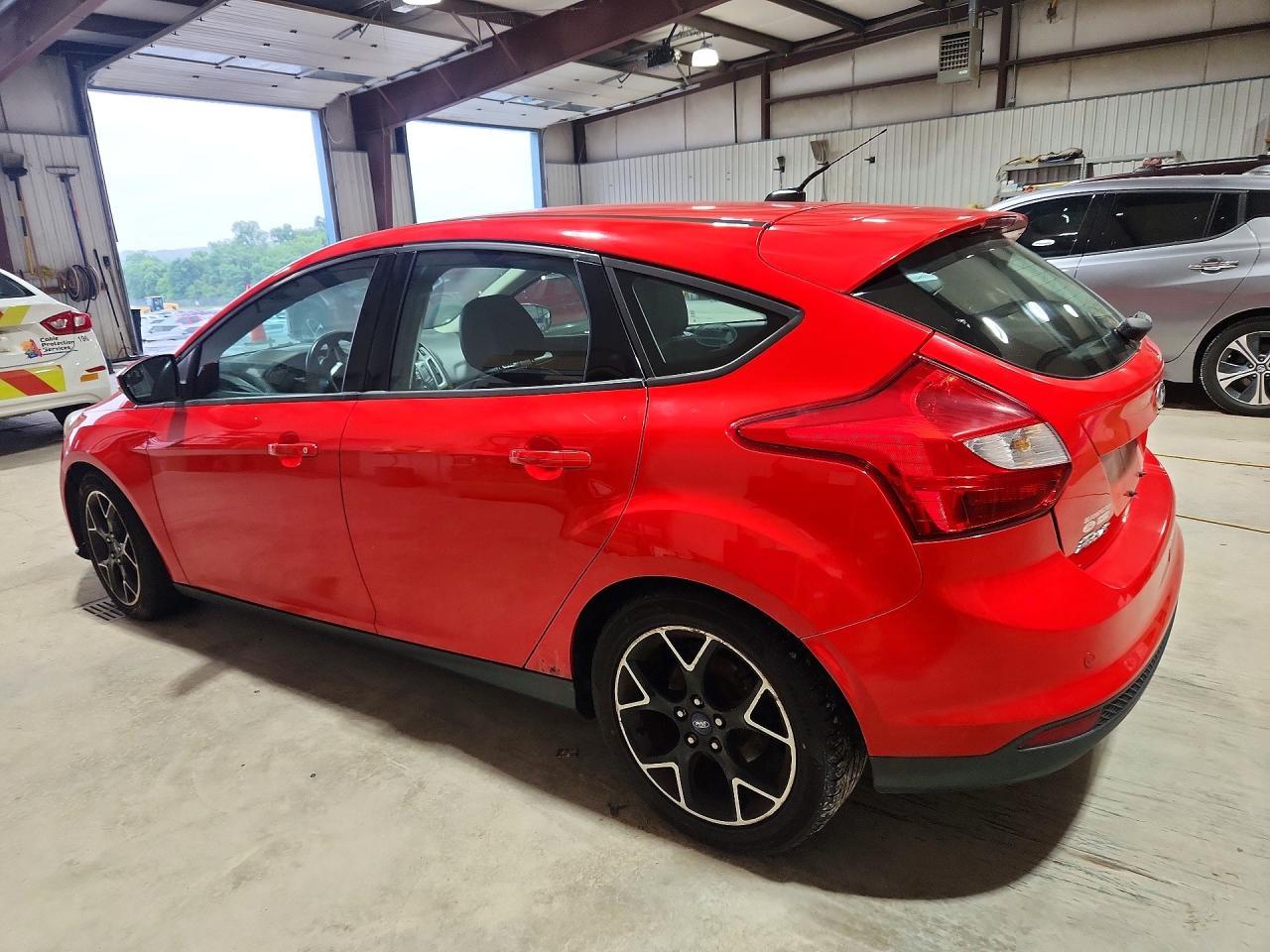 2014 Ford Focus Se - Image 2