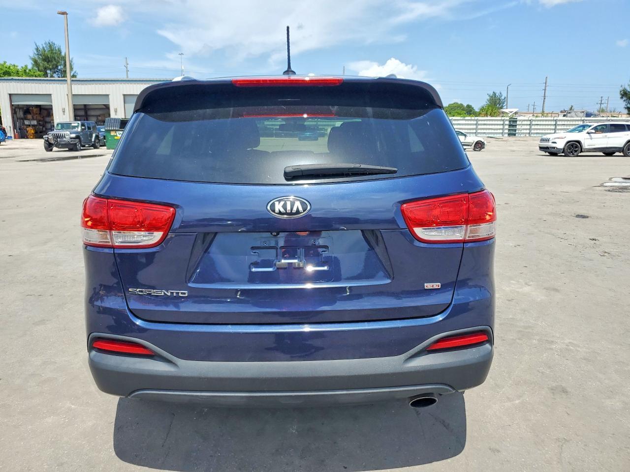 2016 Kia Sorento Lx - Фото 6