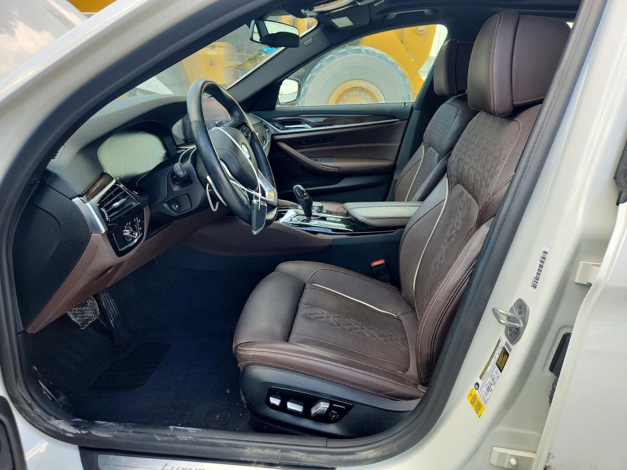 2019 BMW 540 I - Image 7