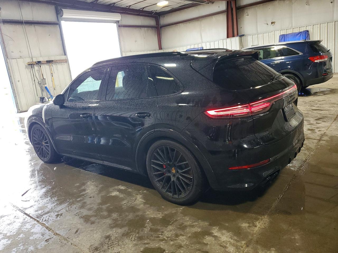2021 Porsche Cayenne Gts - Фото 2