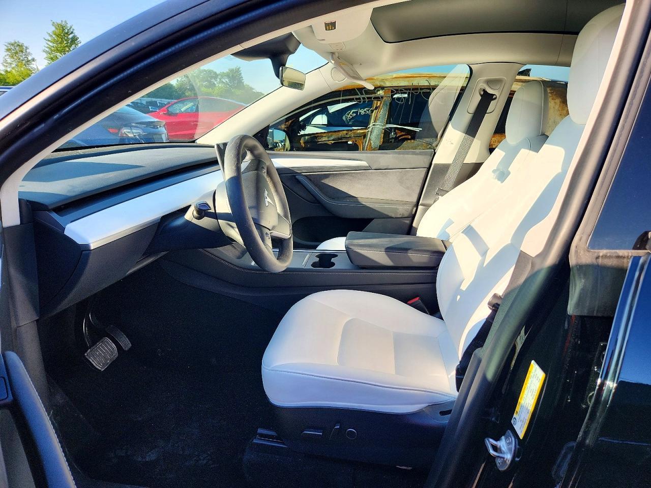2023 Tesla Model Y - Фото 7