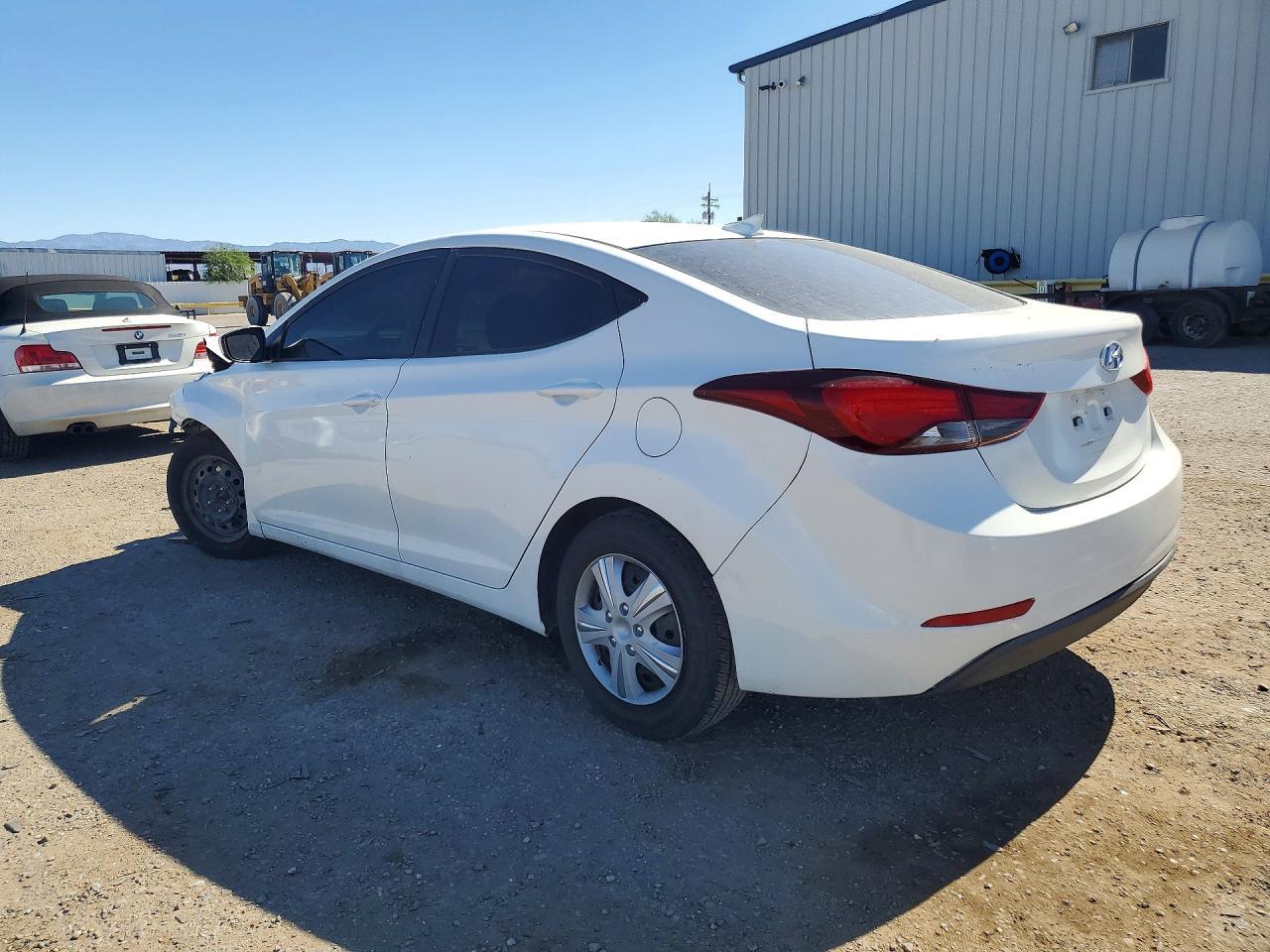 2016 Hyundai Elantra Se - Фото 2