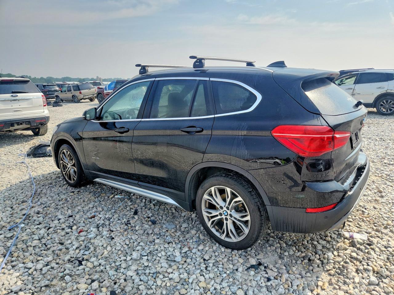 2017 BMW X1 xDrive28I - Фото 2