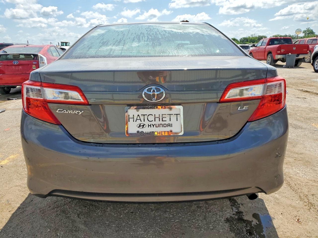 2013 Toyota Camry Le - Фото 6