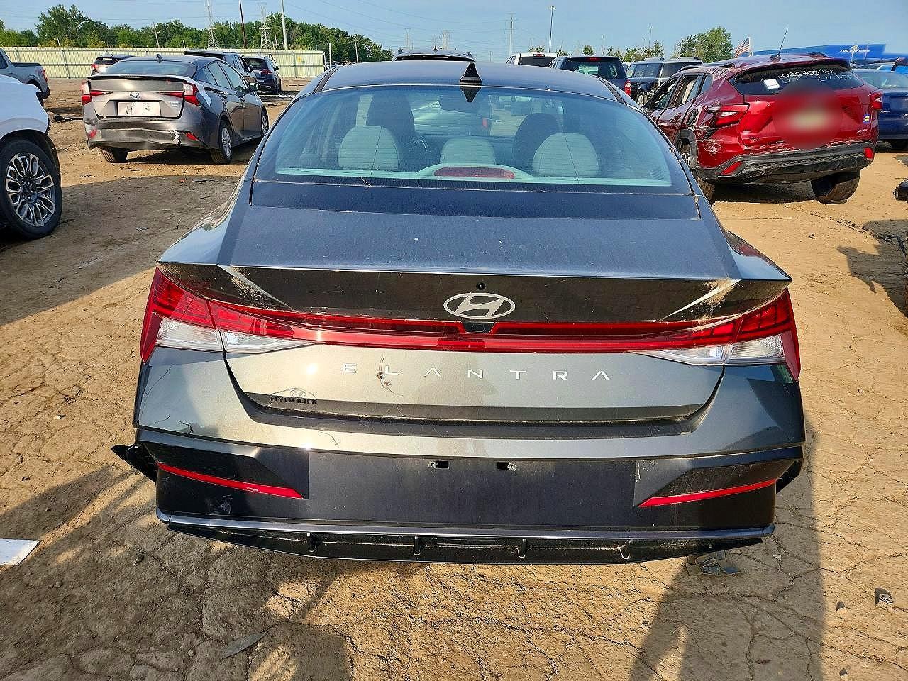 2025 Hyundai Elantra Sel - Фото 6