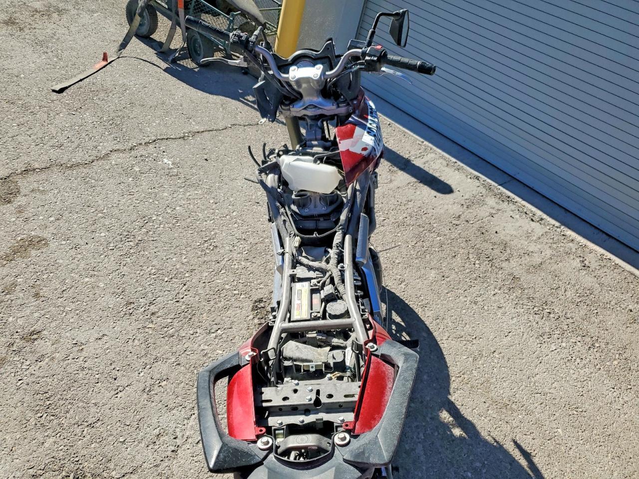 2010 Kawasaki Le650 C - Фото 6