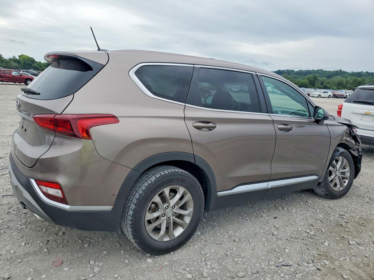 2019 Hyundai Santa Fe Se - Image 3