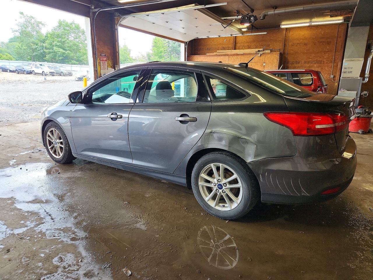 2016 Ford Focus Se - Фото 2