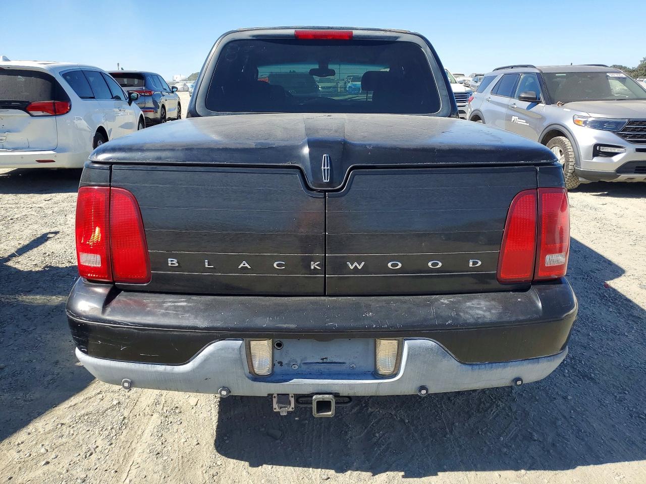 2002 Lincoln Blackwood - Image 6