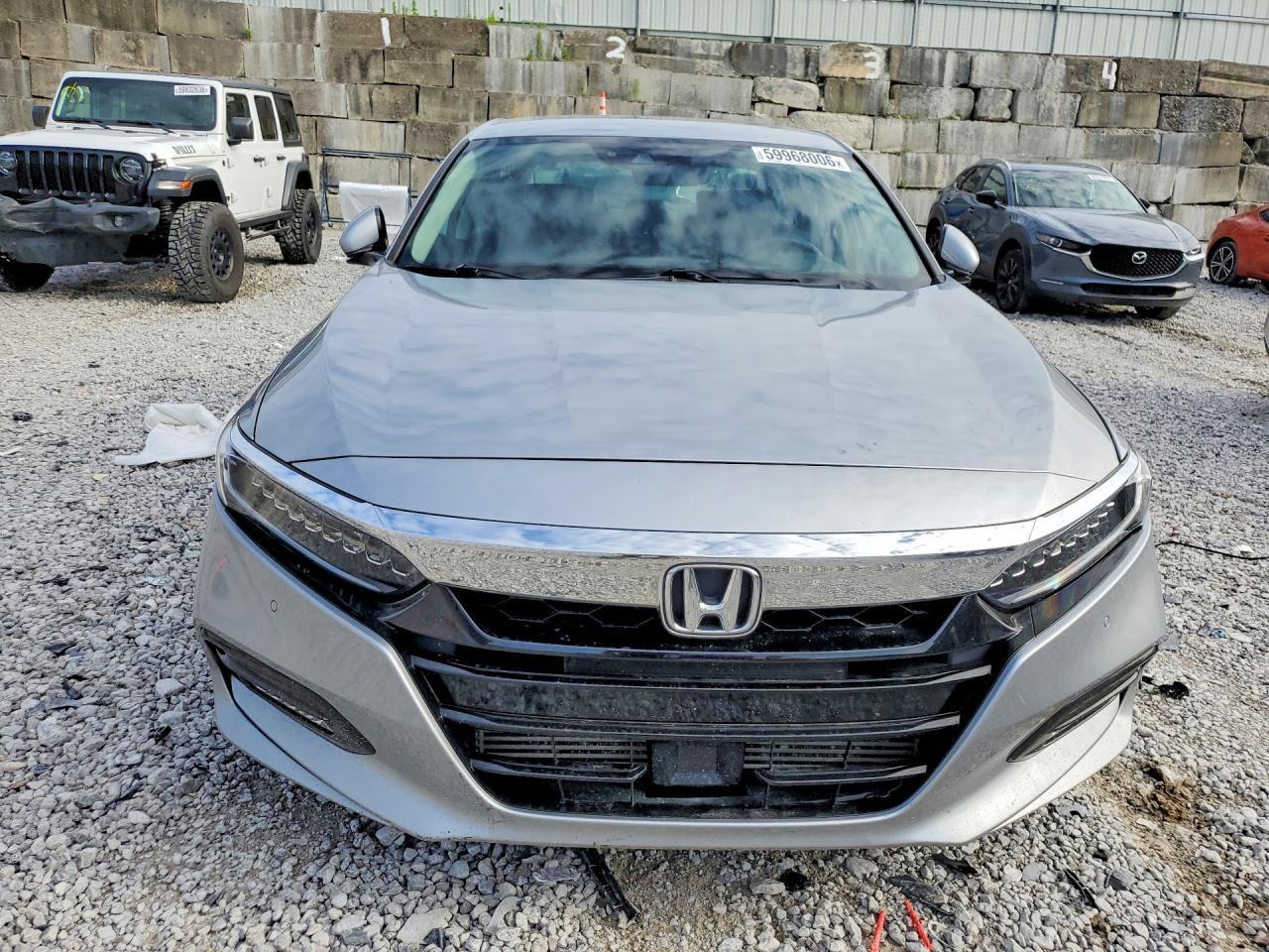 2018 Honda Accord Touring - Фото 5