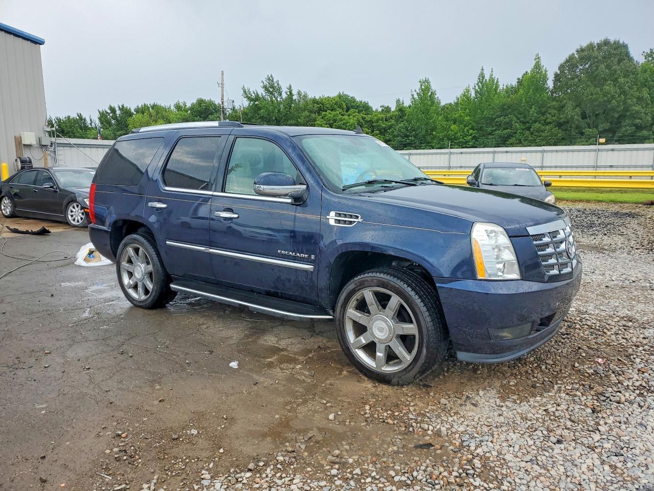 2008 Cadillac Escalade Luxury - Image 4