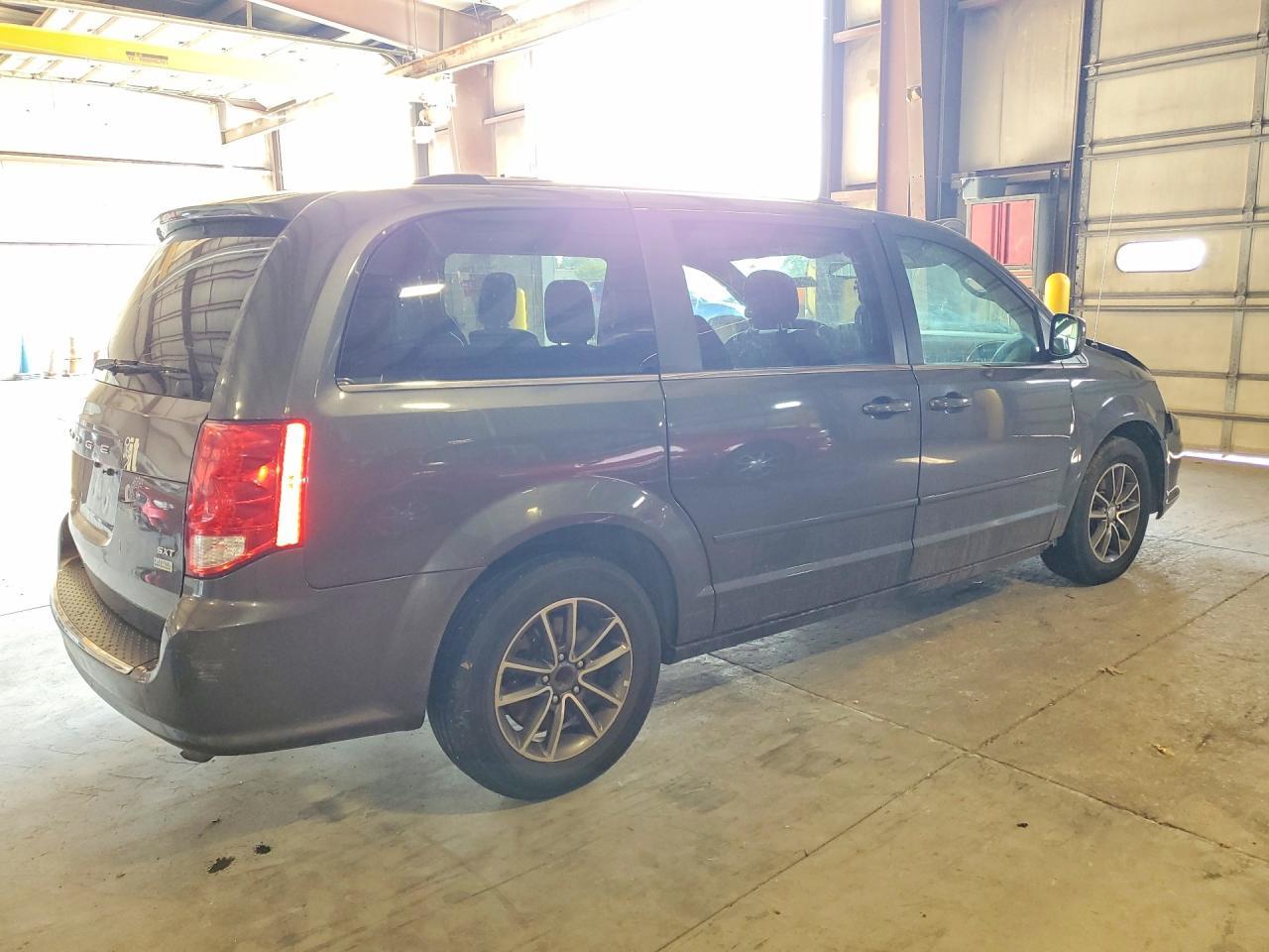 2017 Dodge Gr Caravan - Image 3