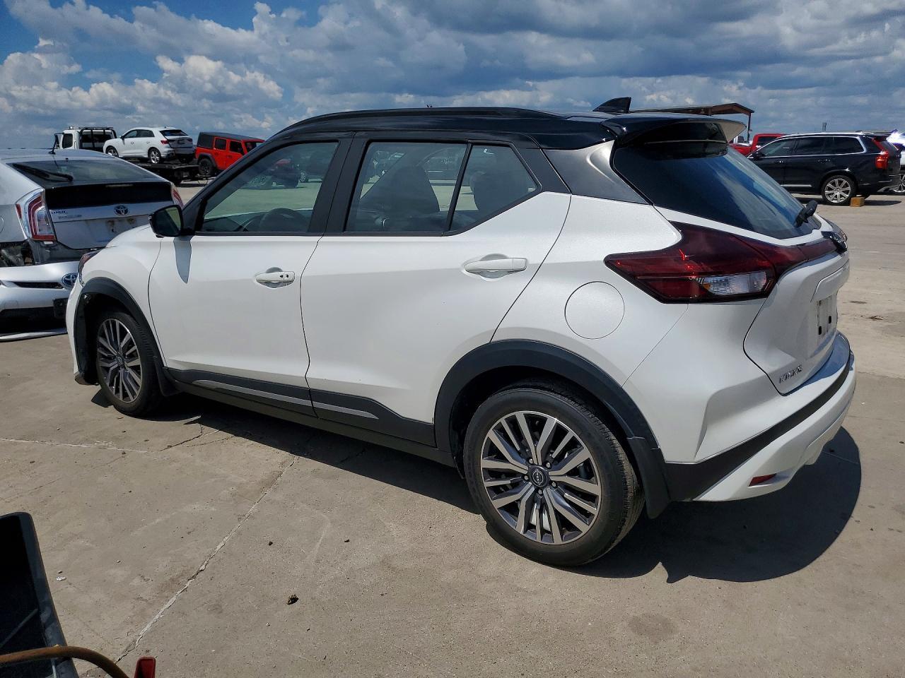 2024 Nissan Kicks Sr - Фото 2