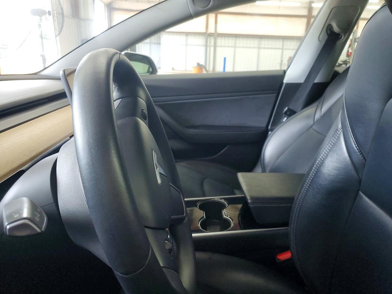 2019 Tesla Model 3 - Image 7