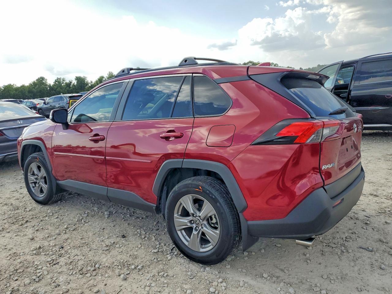 2024 Toyota Rav4 Xle - Фото 2