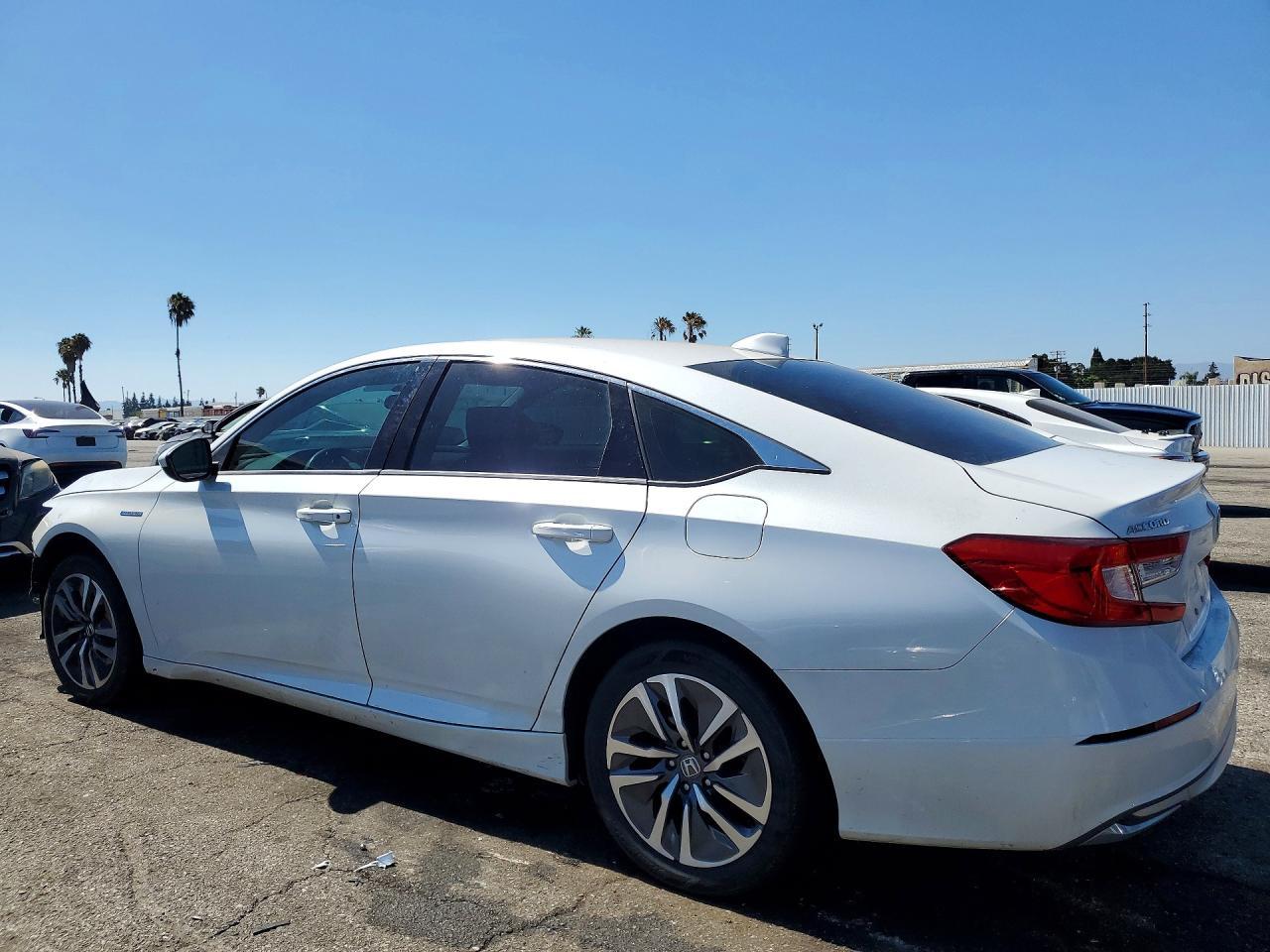 2021 Honda Accord Hybrid - Image 2