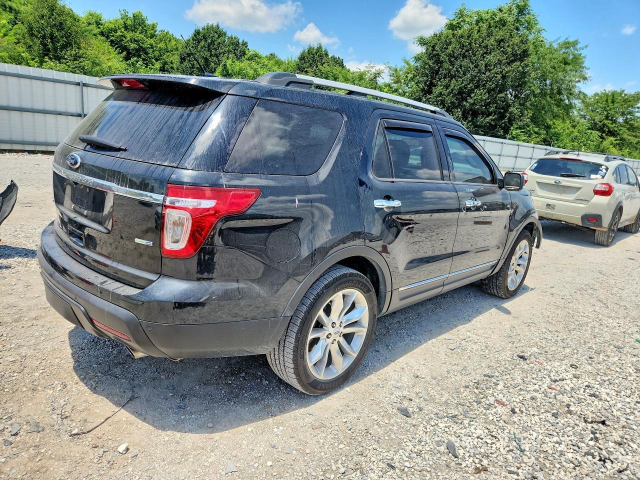 2013 Ford Explorer Limited - Image 3