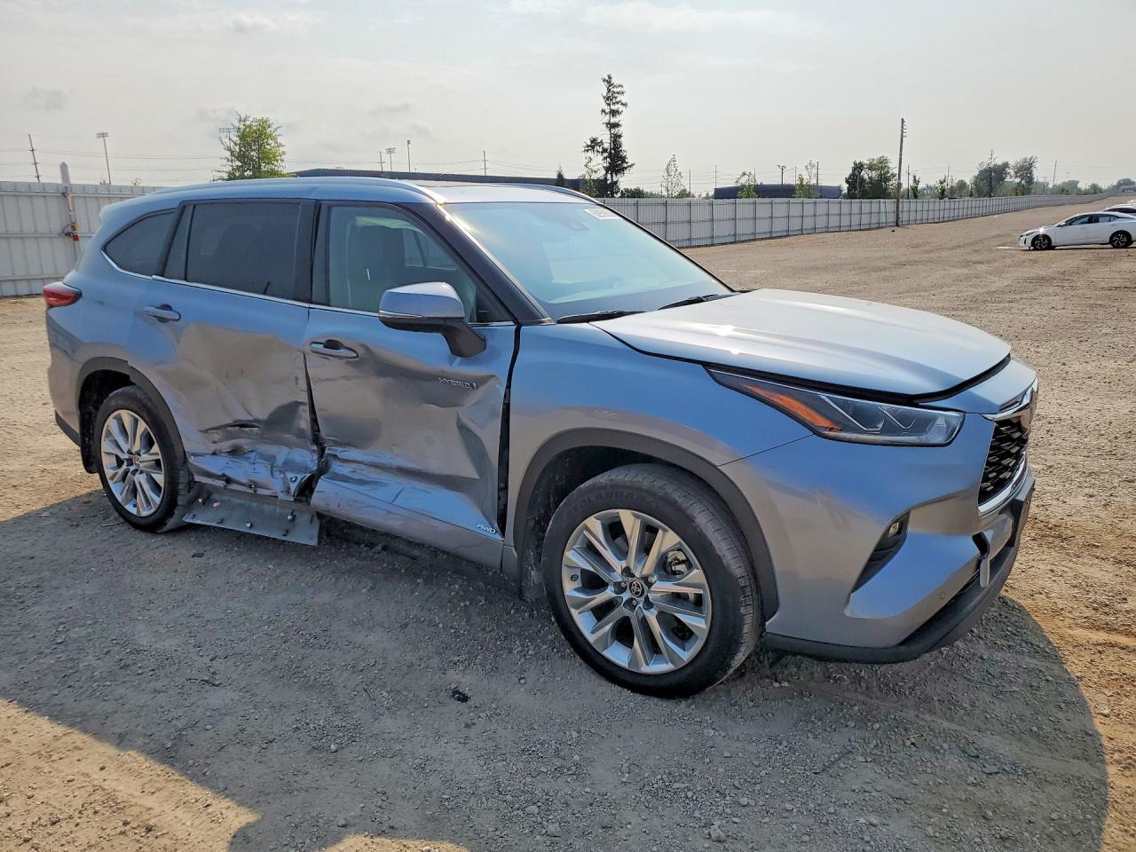 2021 Toyota Highlander Hybrid Limited - Фото 4
